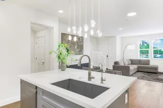 Photo #6: 41069781 Listing