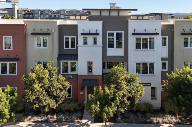 MLS: 41069809 Condo For Sale