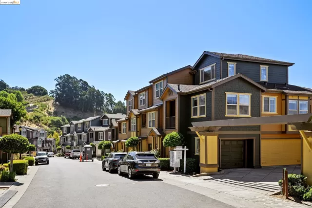 MLS: 41069848 Condo For Sale