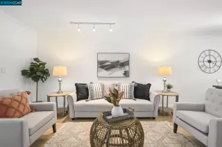 Photo #6: 41069857 Listing