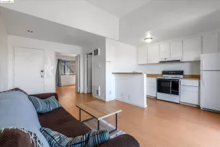 Photo #6: 41069904 Listing