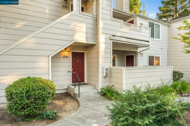 MLS: 41069919 Condo For Sale