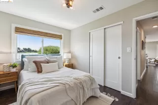 Photo #4: 41070026 Listing