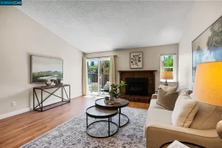 Photo #5: 41070029 Listing 