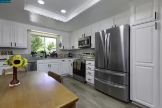 Photo #5: 41070040 Listing