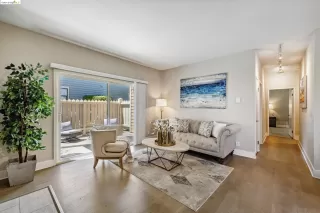 Photo #5: 41070060 Listing