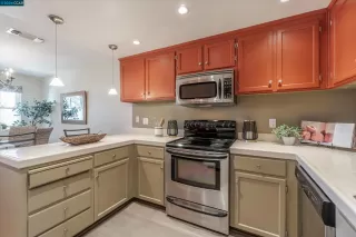 Photo #4: 41070204 Listing