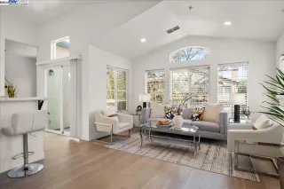 Photo #6: 41070225 Listing