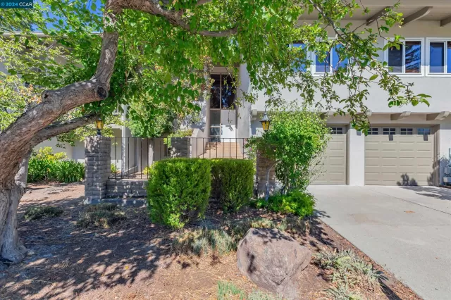 MLS: 41070391 Condo For Sale