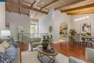 Photo #6: 41070391 Listing