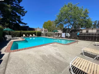 Photo #6: 41070451 Listing