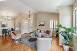 Photo #4: 41070565 Listing