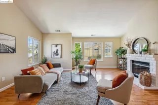 Photo #5: 41070565 Listing