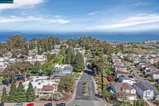 Photo #1: 41070630 Listing