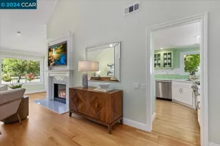 Photo #5: 41070637 Listing