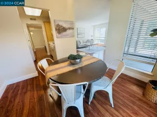 Photo #4: 41070861 Listing