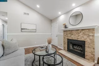 Photo #6: 41070967 Listing 
