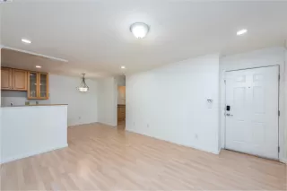 Photo #6: 41071016 Listing