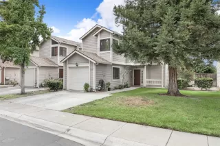 More Details about MLS # 41071075 : 41557 PATTON TER