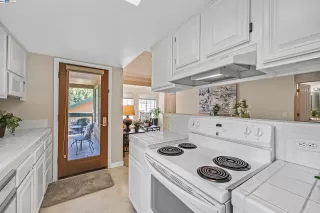 Photo #6: 41071081 Listing