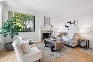 Photo #2: 41071159 Listing 