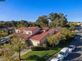 Photo #2: 41071174 Listing