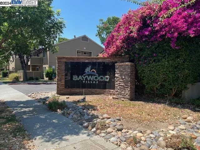 MLS: 41071190 Condo For Sale