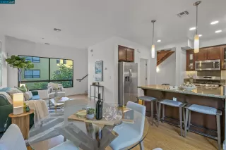 Photo #2: 41071255 Listing