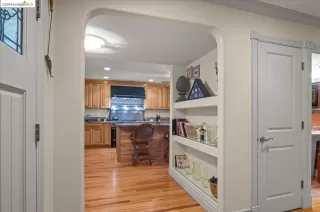 Photo #2: 41071396 Listing