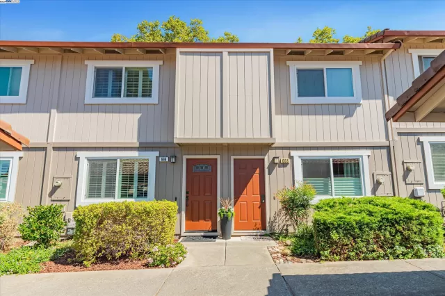 MLS: 41071404 Condo For Sale