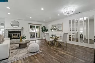 Photo #2: 41071441 Listing