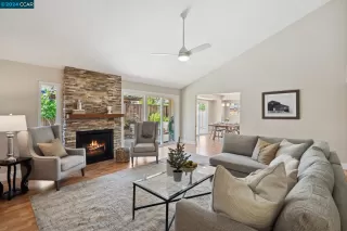 Photo #4: 41071445 Listing