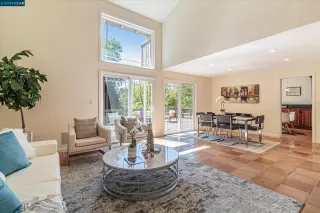 Photo #5: 41071535 Listing