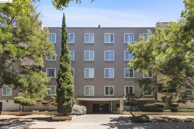 MLS: 41071605 Condo For Sale