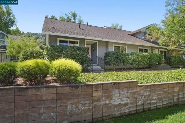 MLS: 41071753 Condo For Sale