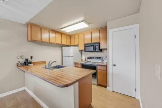 Photo #2: 41071864 Listing 