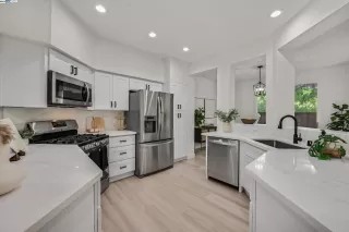 Photo #2: 41071938 Listing