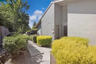 Photo #2: 41072019 Listing