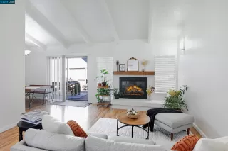 Photo #4: 41072019 Listing