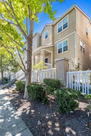 Photo #2: 41072020 Listing