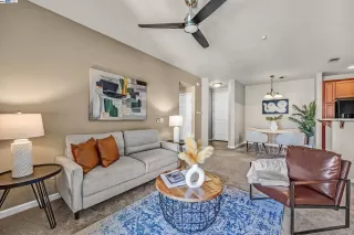 Photo #5: 41072032 Listing