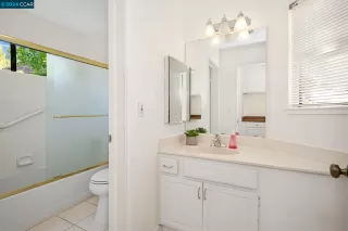 Photo #5: 41072058 Listing