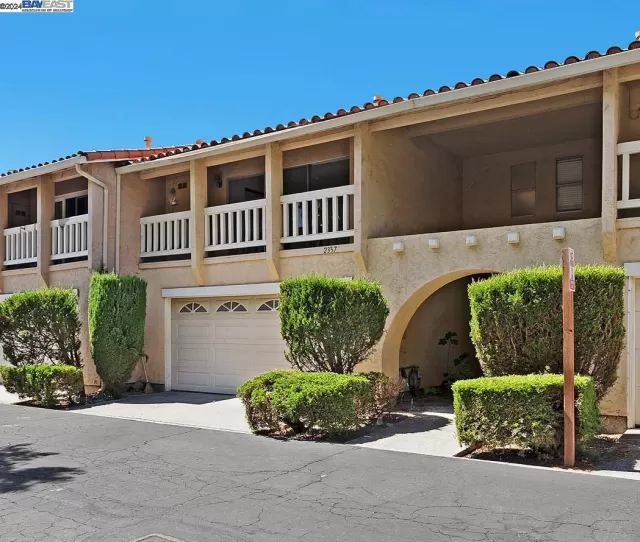 MLS: 41072066 Condo For Sale