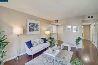 Photo #2: 41072137 Listing 