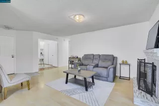 Photo #2: 41072349 Listing