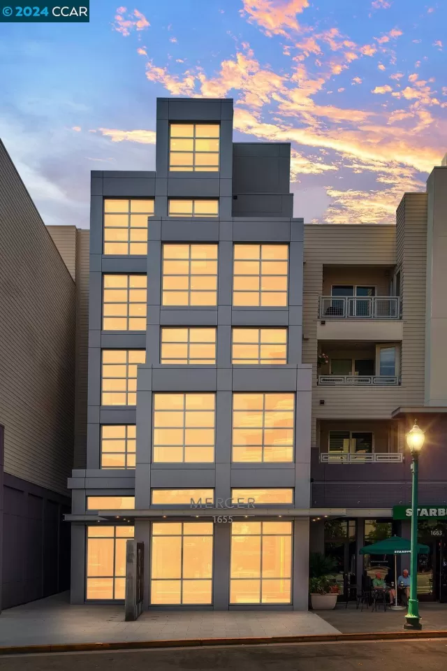 MLS: 41072425 Condo For Sale