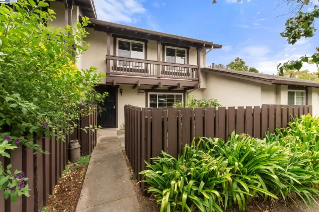 MLS: 41072448 Condo For Sale