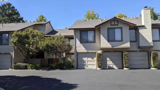 MLS: 41072471 Condo For Sale