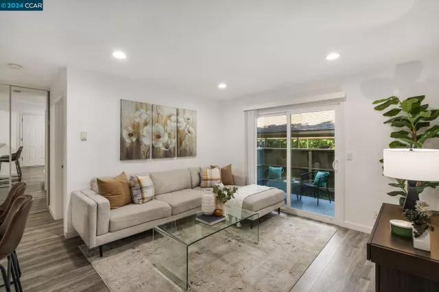 MLS: 41072497 Condo For Sale