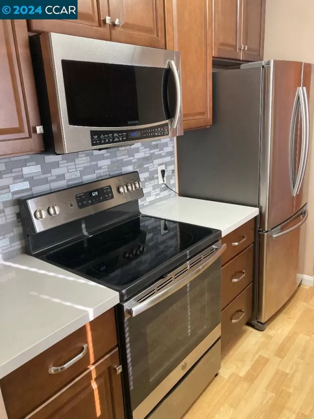 MLS: 41072506 Condo For Sale